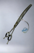 Load image into Gallery viewer, Angels 7.5’ curved Fluff scissors
